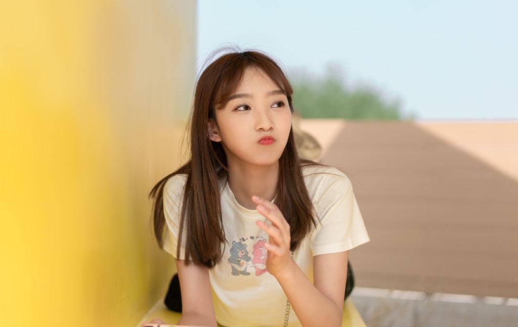 贝雷帽少女高颖浠元气小清新写真