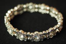 复古的手镯手饰