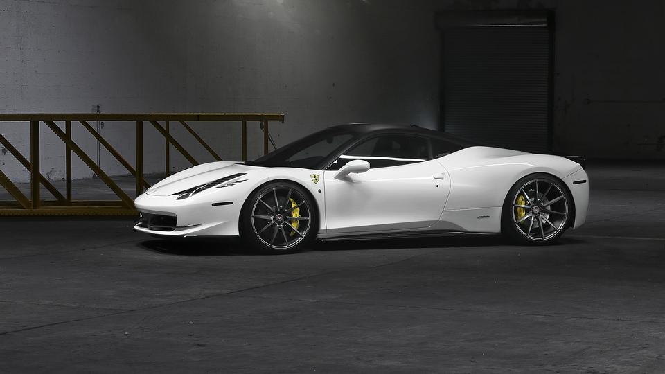 时尚炫酷白色法拉利