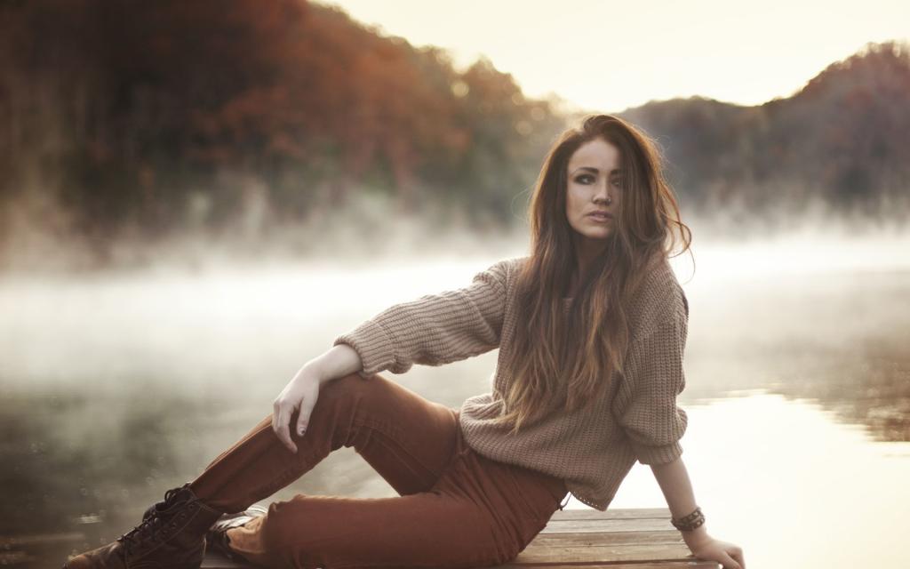 感受大自然美景的美女