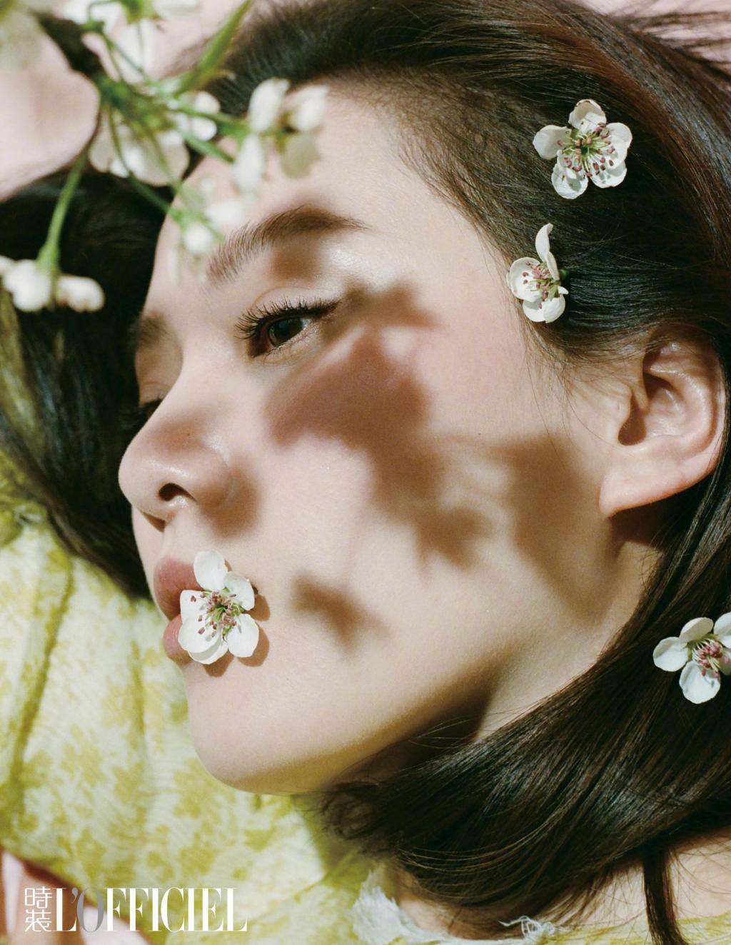 时装杂志四五月合刊封面人物刘诗诗写真