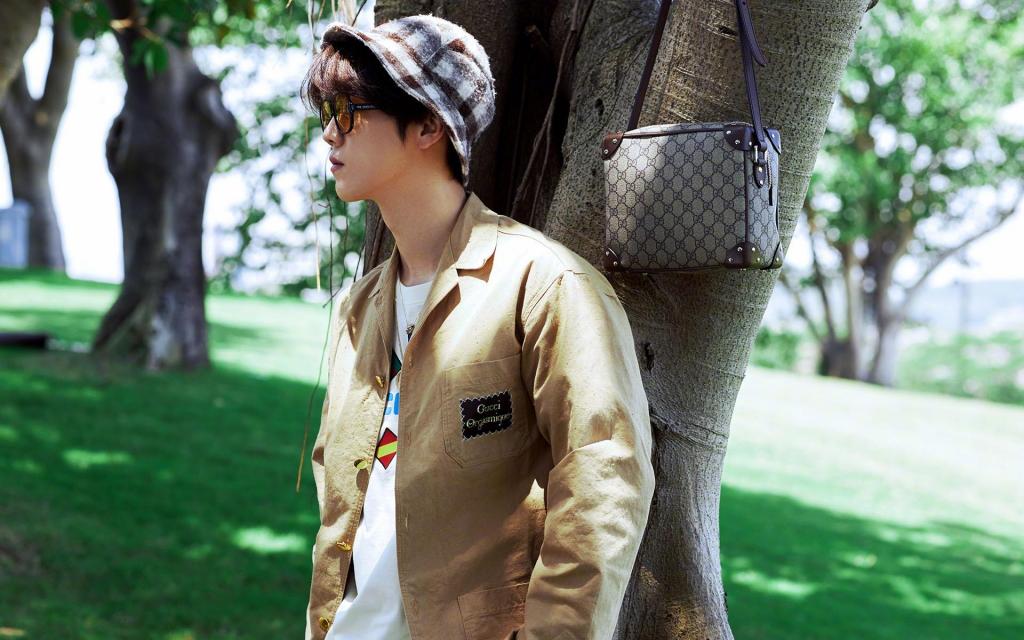 文艺青年鹿晗夏日小清新帅气写真