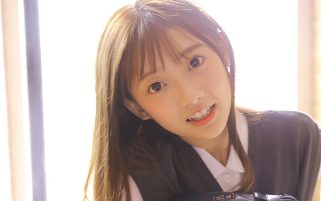 日本制服清纯美女