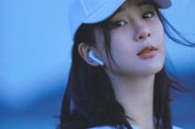 甜美少女杨紫海边清纯可爱自拍