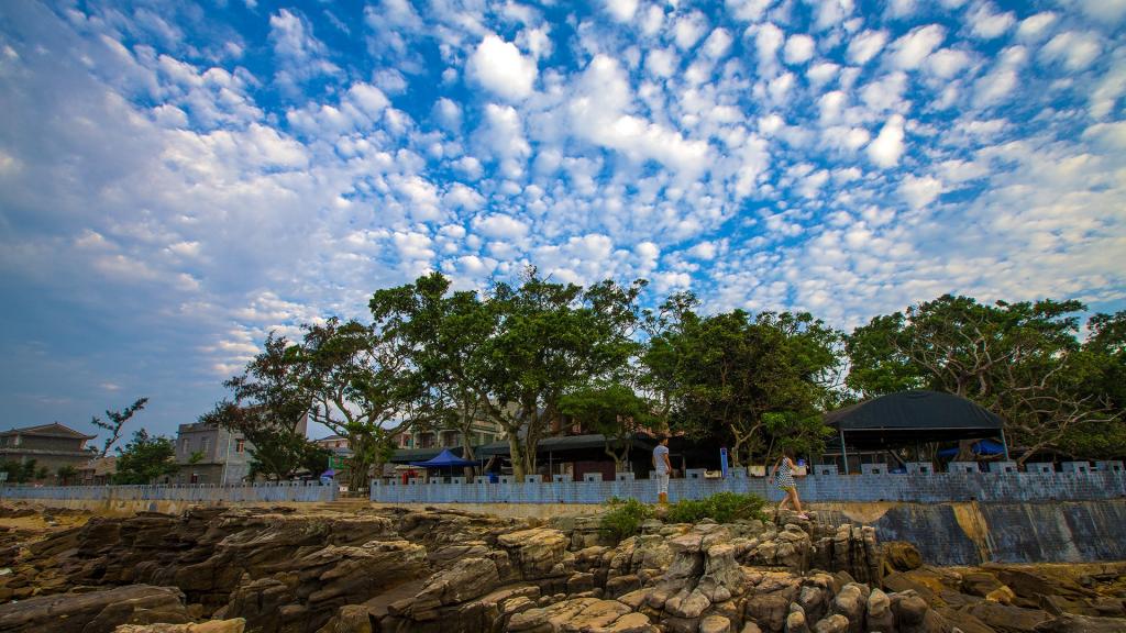 广西防城港簕山古渔村晚霞风景
