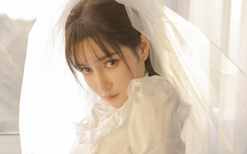 半透明长裙性感妩媚美女妖娆撩人私房诱惑写真