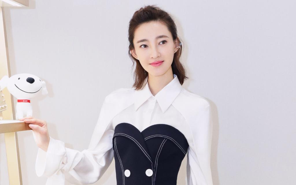 素颜女神王丽坤时尚写真