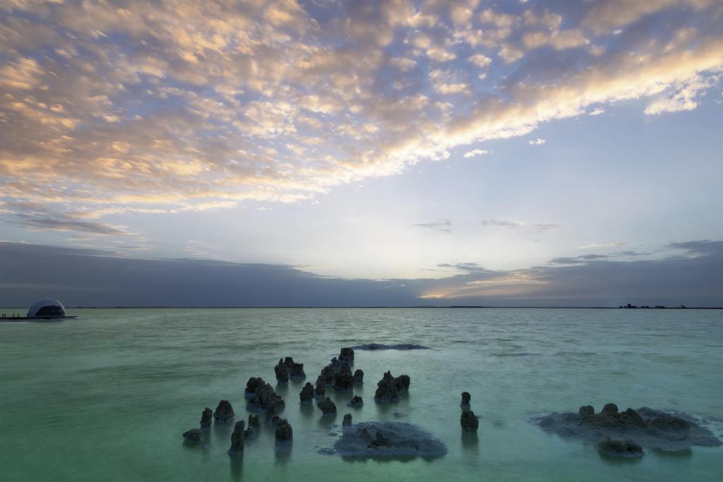 察尔汗盐湖优美迷人风光