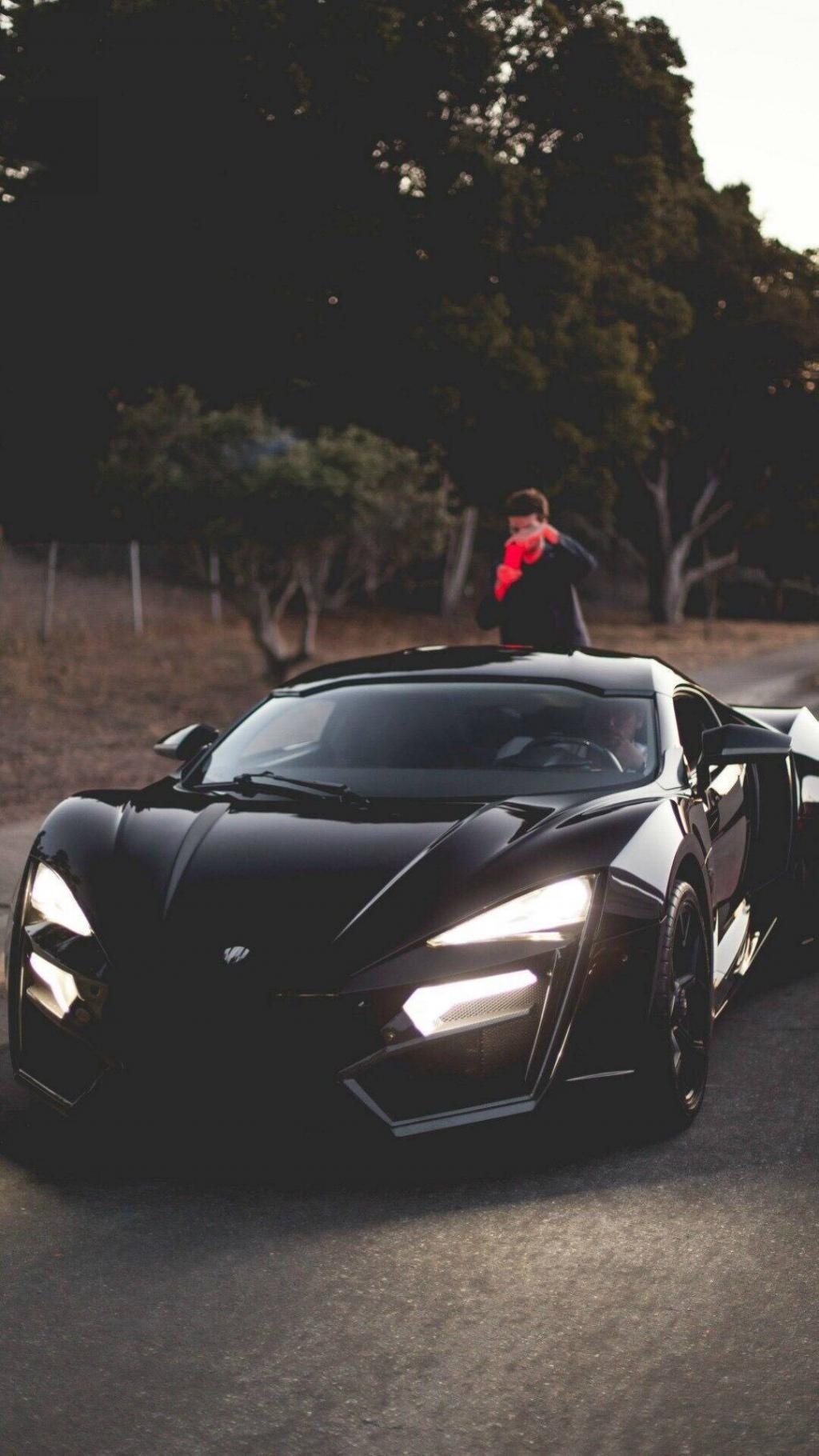 黑色酷炫超级跑车