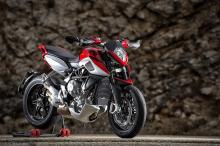 2014款帅气阿古斯塔MV Agusta Rivale 800摩托