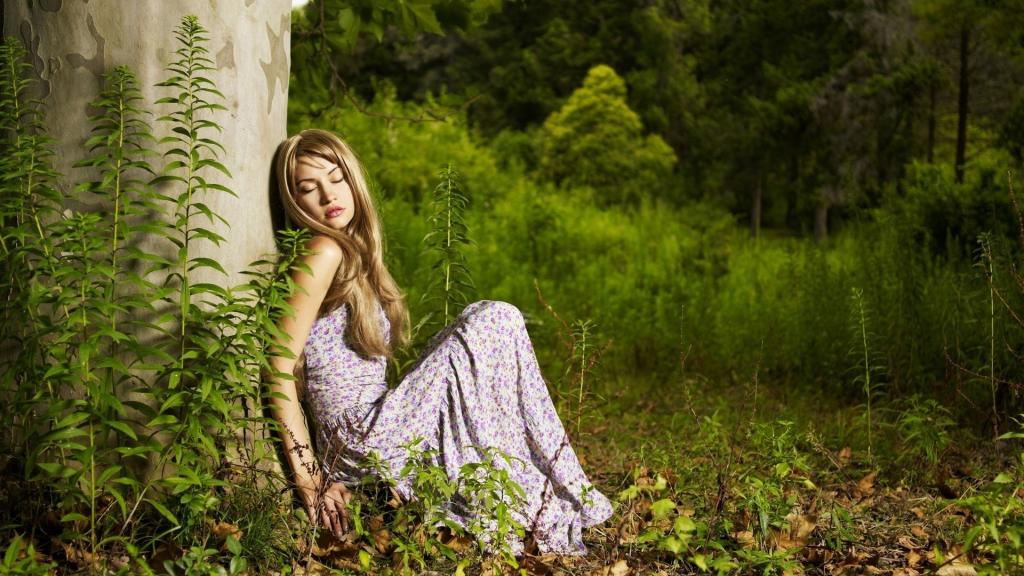 阳光明媚的外国美女写真