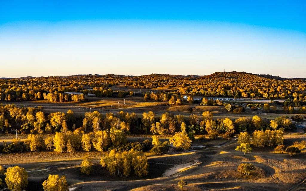 秋意盎然的公主湖美景