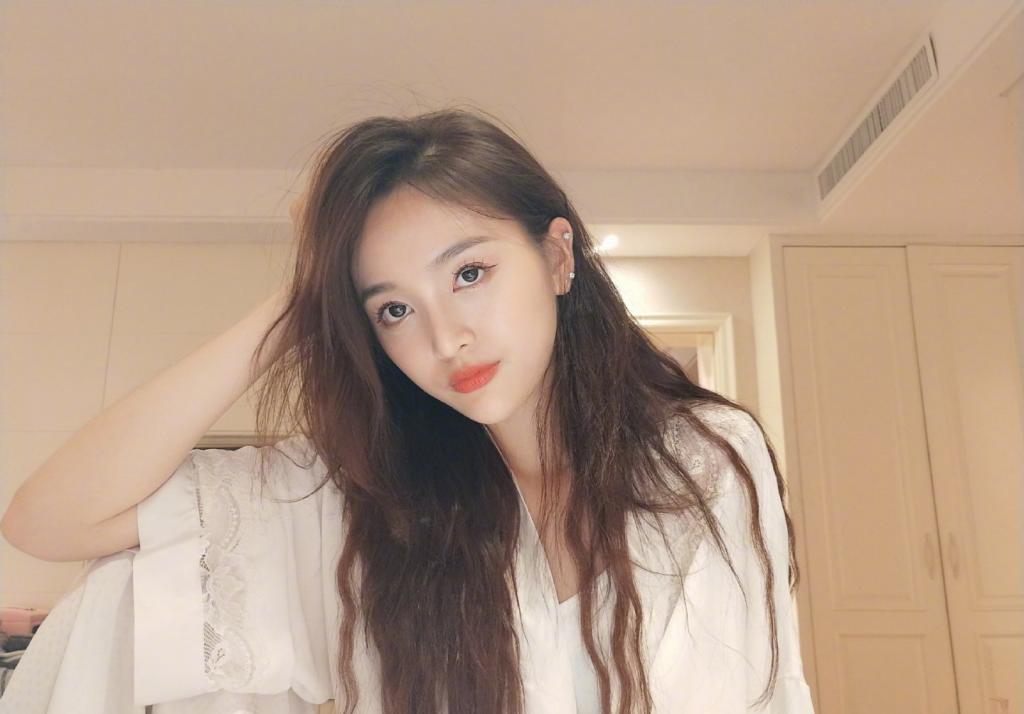 《火箭少女101》成员吴宣仪