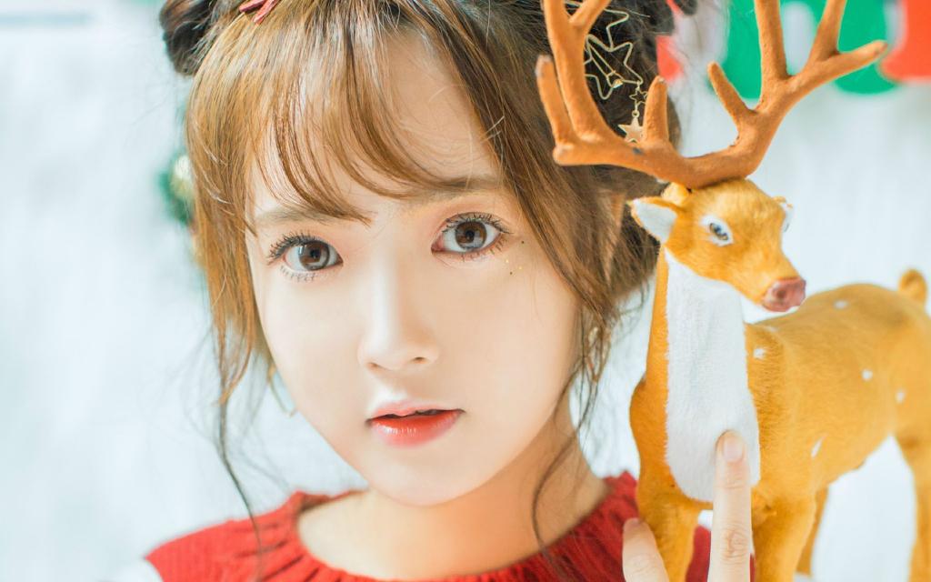 甜美圣诞少女