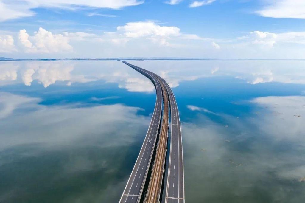 南京天空之镜石臼湖