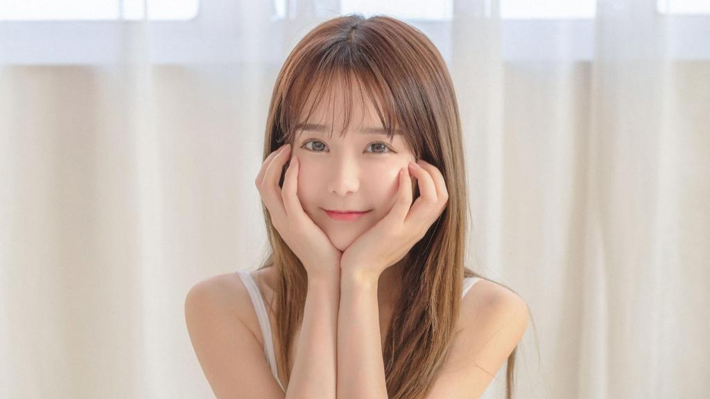 极品性感吊带美女妩媚妖娆床上私房诱惑写真