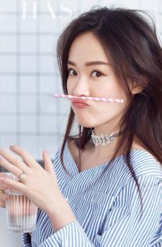 霍思燕俏皮少女风写真-2