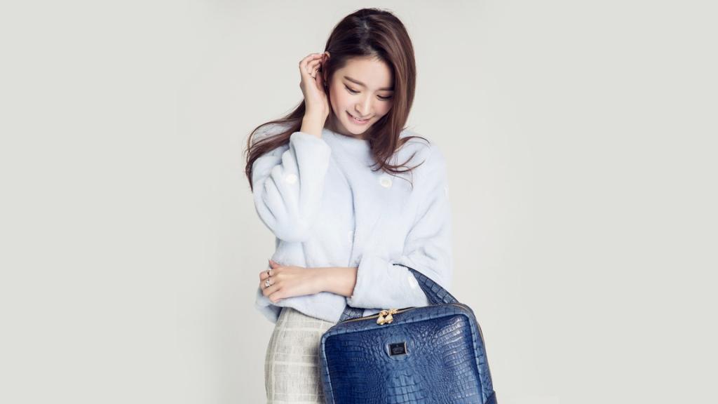 韩国小姐美女沈夏静